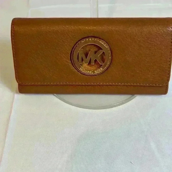 Michael Kors Fulton Flap Leather Wallet Brown - Picture 3 of 9